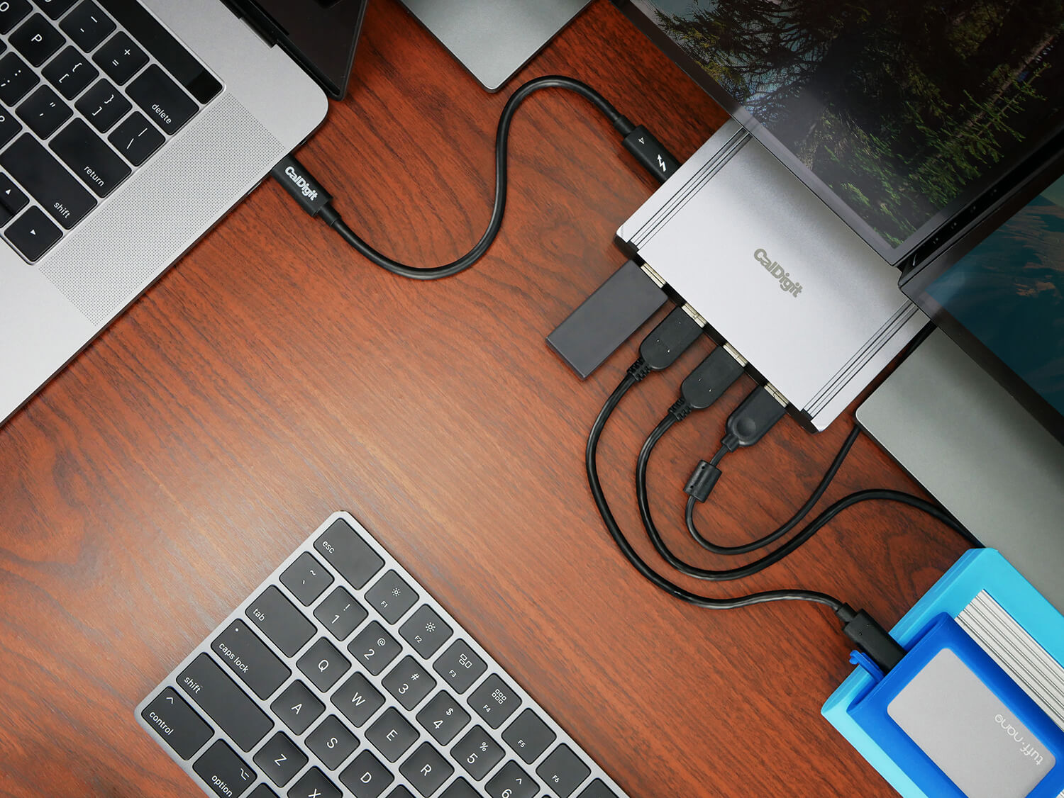 La carga rápida del MacBook Pro de 14'' funciona con Thunderbolt 4