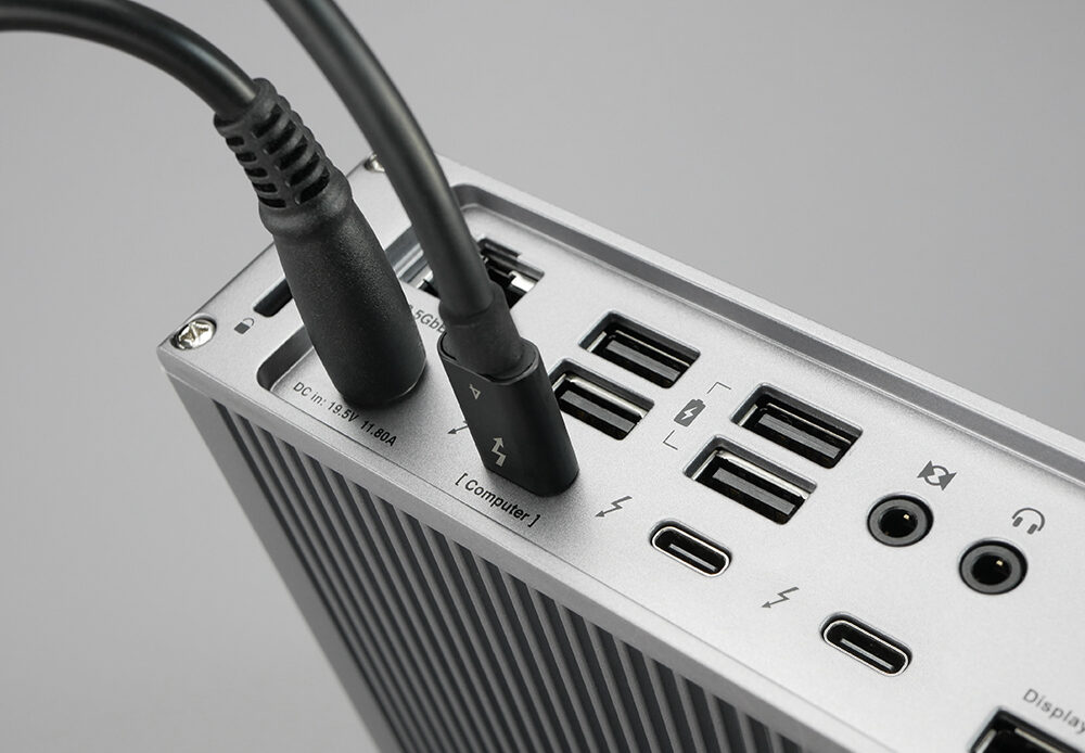 What is Thunderbolt 4?, Thunderbolt 4 Cable Features